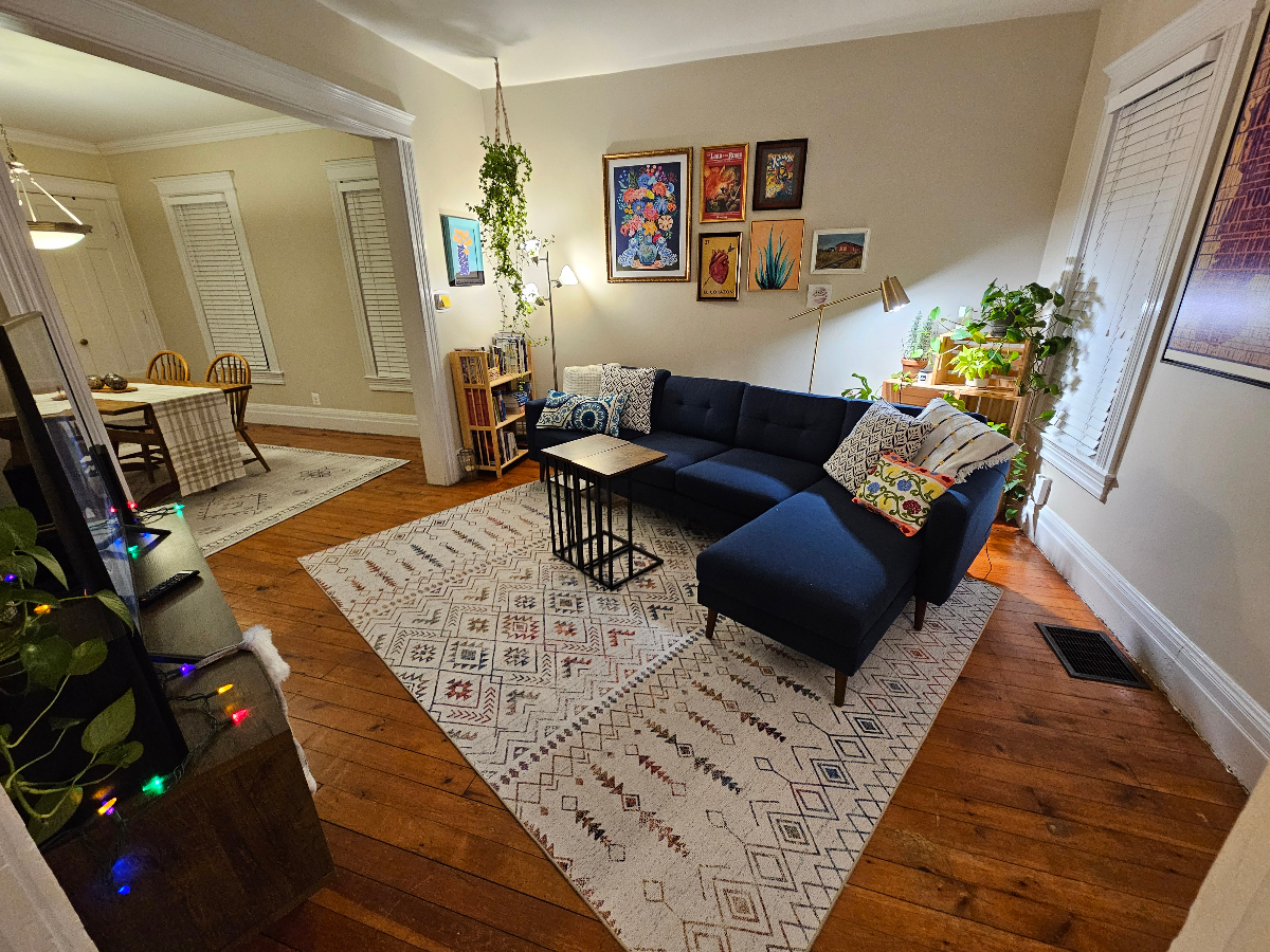 Spacious Room in Vibrant Rochester Neighborhood (December, Next Availability) - Photo 11