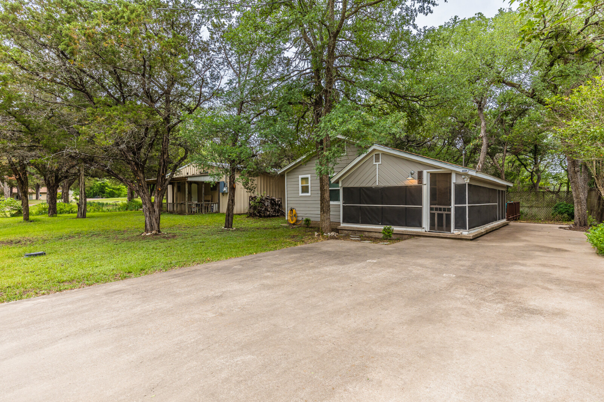 Lake Whitney Cozy and Close - Photo 7