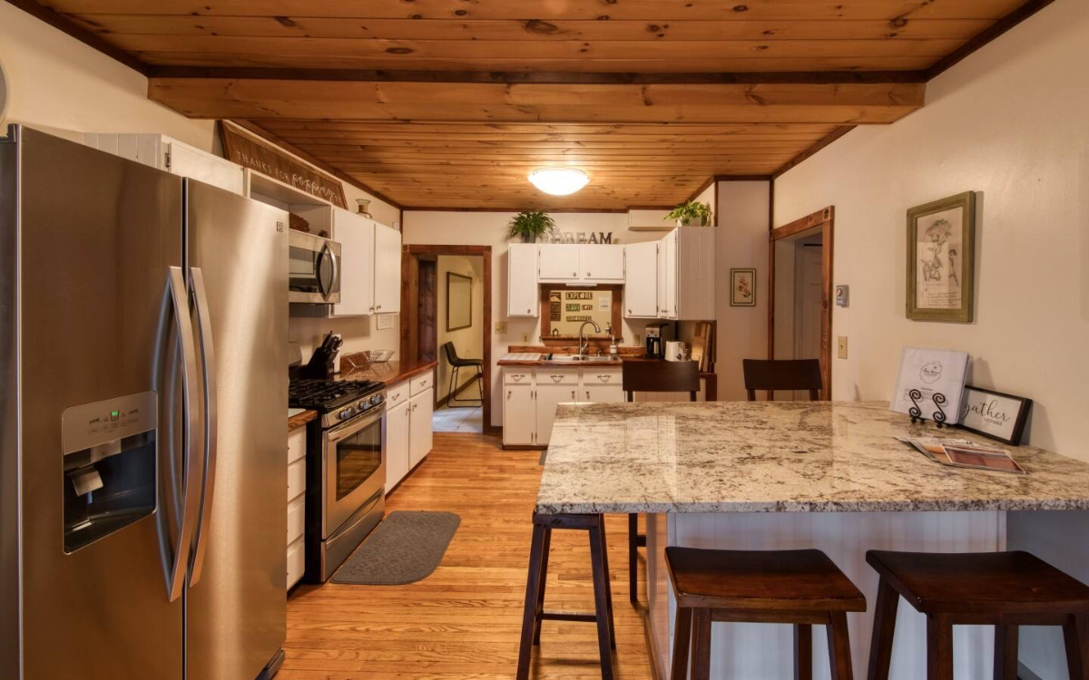 Country home w/character of the Adirondacks - Photo 10