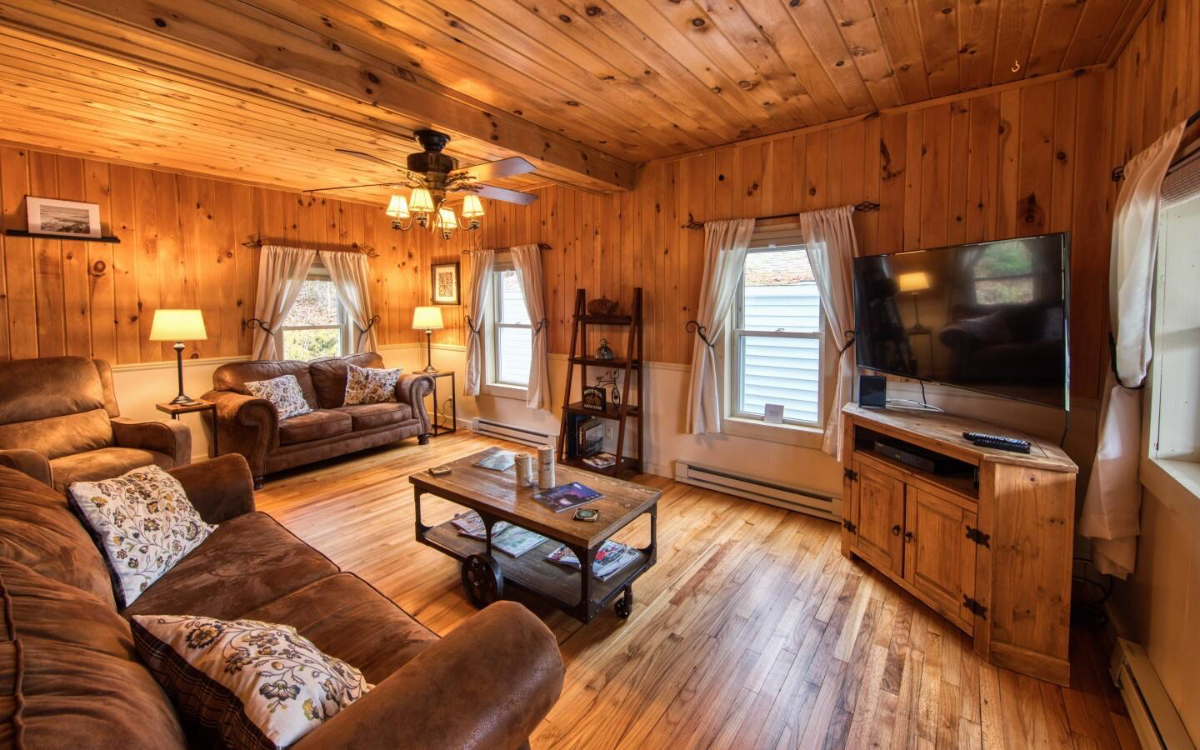 Country home w/character of the Adirondacks - Photo 7