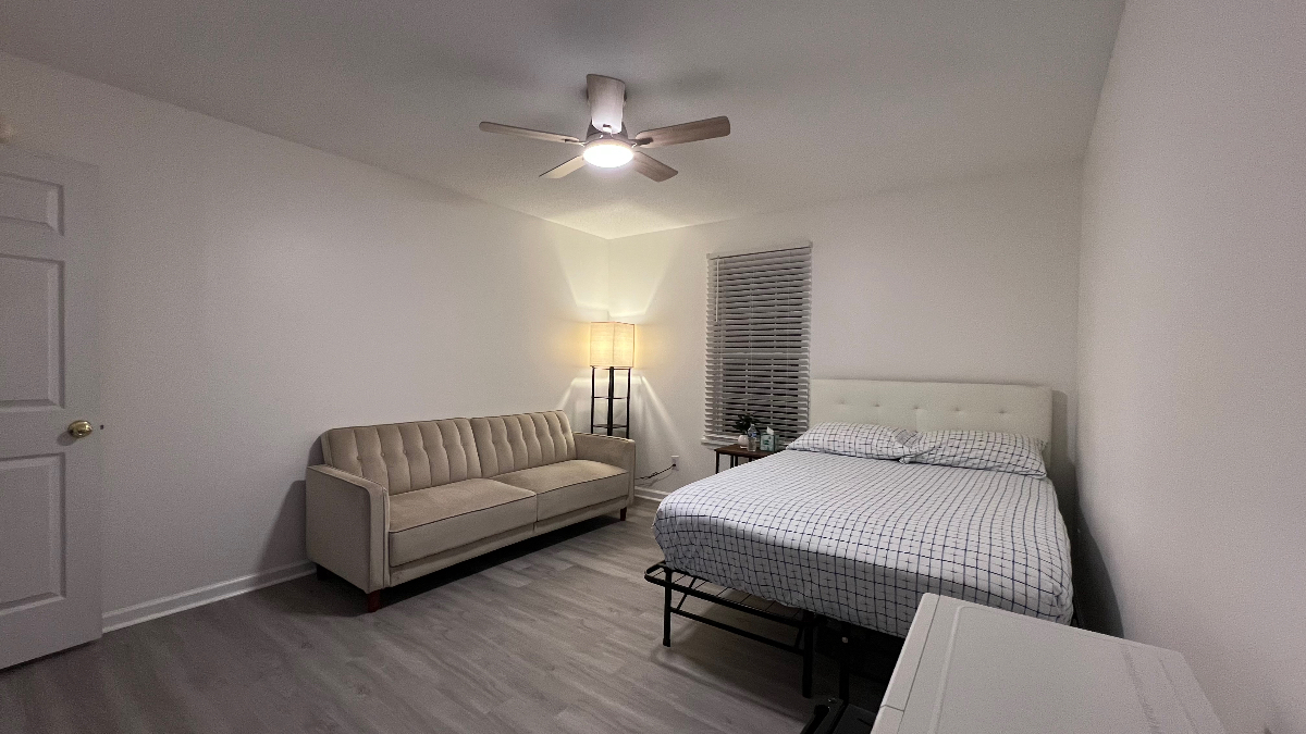 Cozy 1-Bedroom in a Quiet Locality