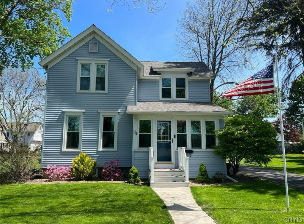 3 Bedroom Cozy Home near Oneida & Utica - Photo 1
