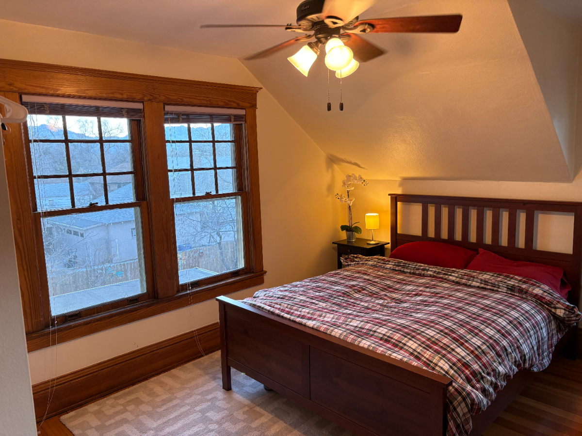 Classic Home In Wonderful Neighborhood - Photo 7