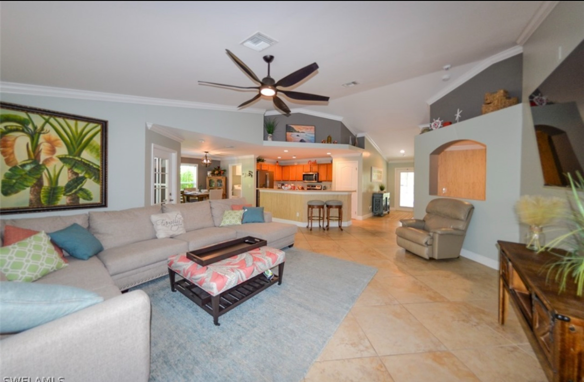 Comfortable Cape Coral House for Rent - Photo 2