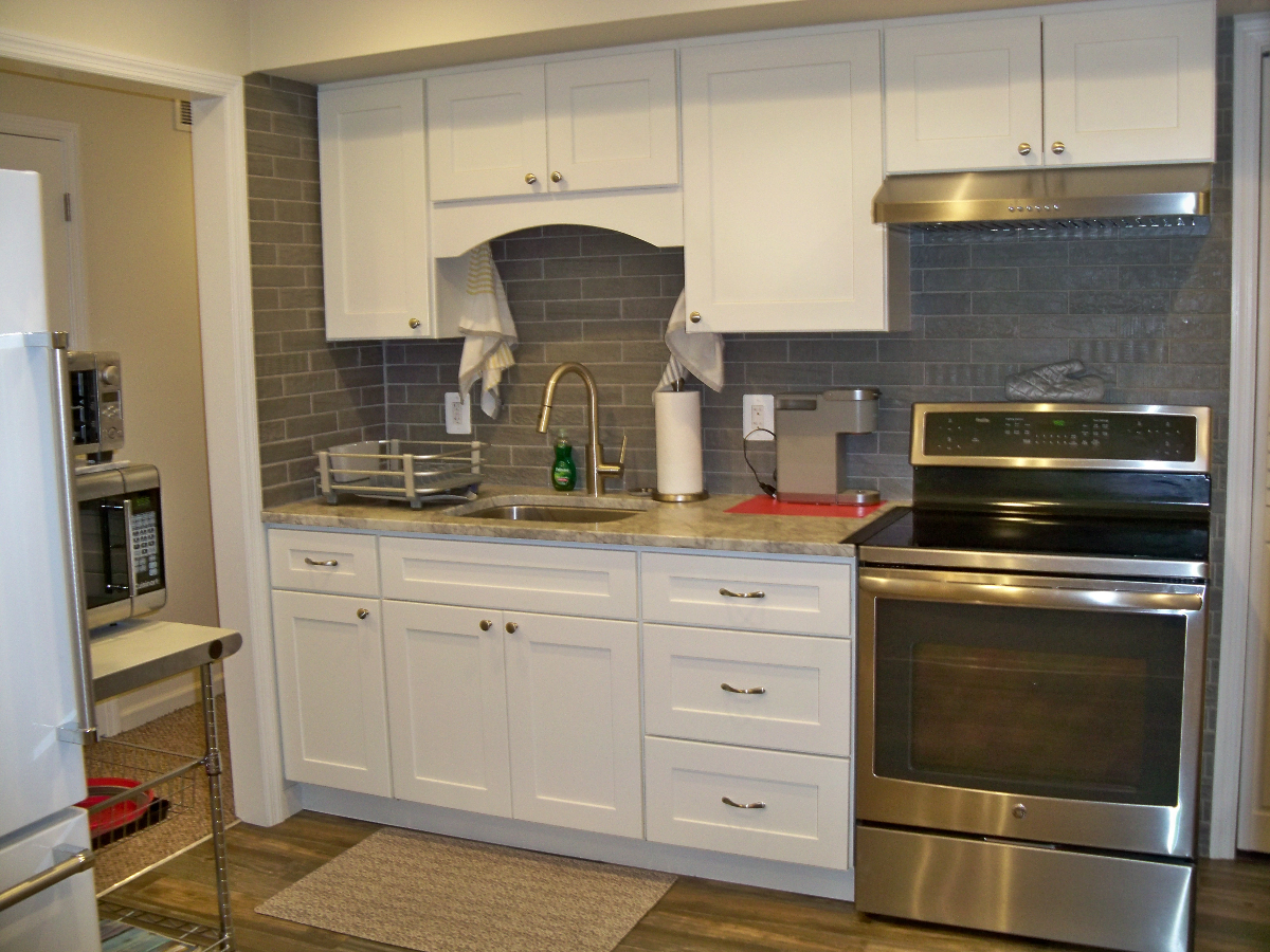 Cozy 1 bdrm / 1 bath furnished apartment - Photo 3
