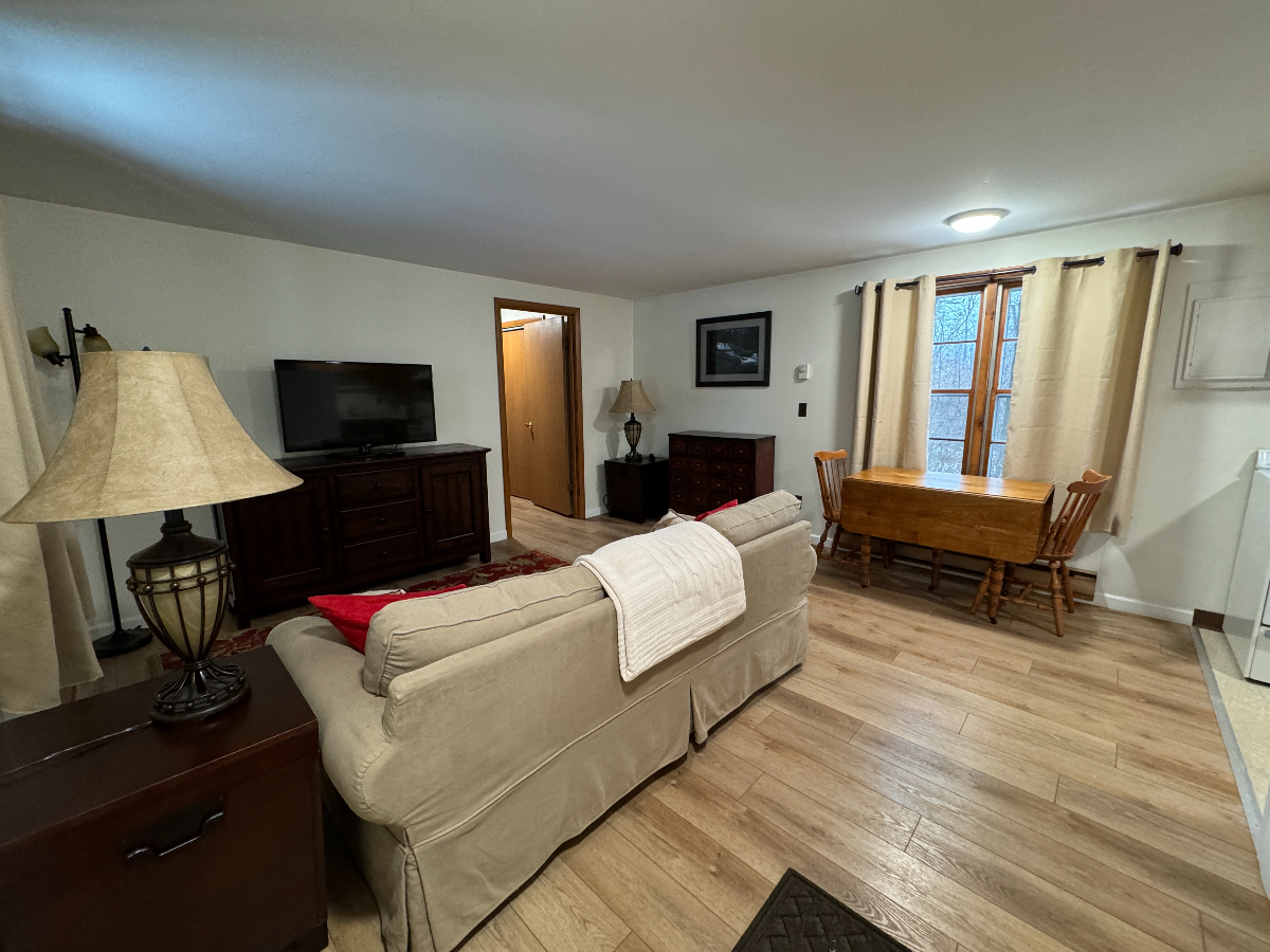 Studio Apartment 1 - Photo 3