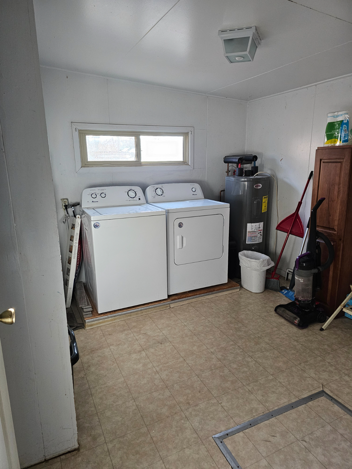 Main House - Photo 10
