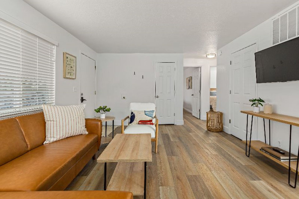 Convenient to Cottonwoods Skiing, Medical Centers, Quick Access, Remodeled