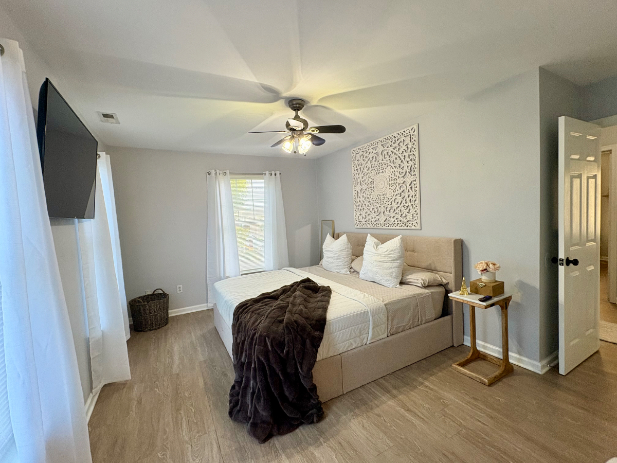 Cozy Executive Suite w/Private Bath - Portsmouth - Photo 3