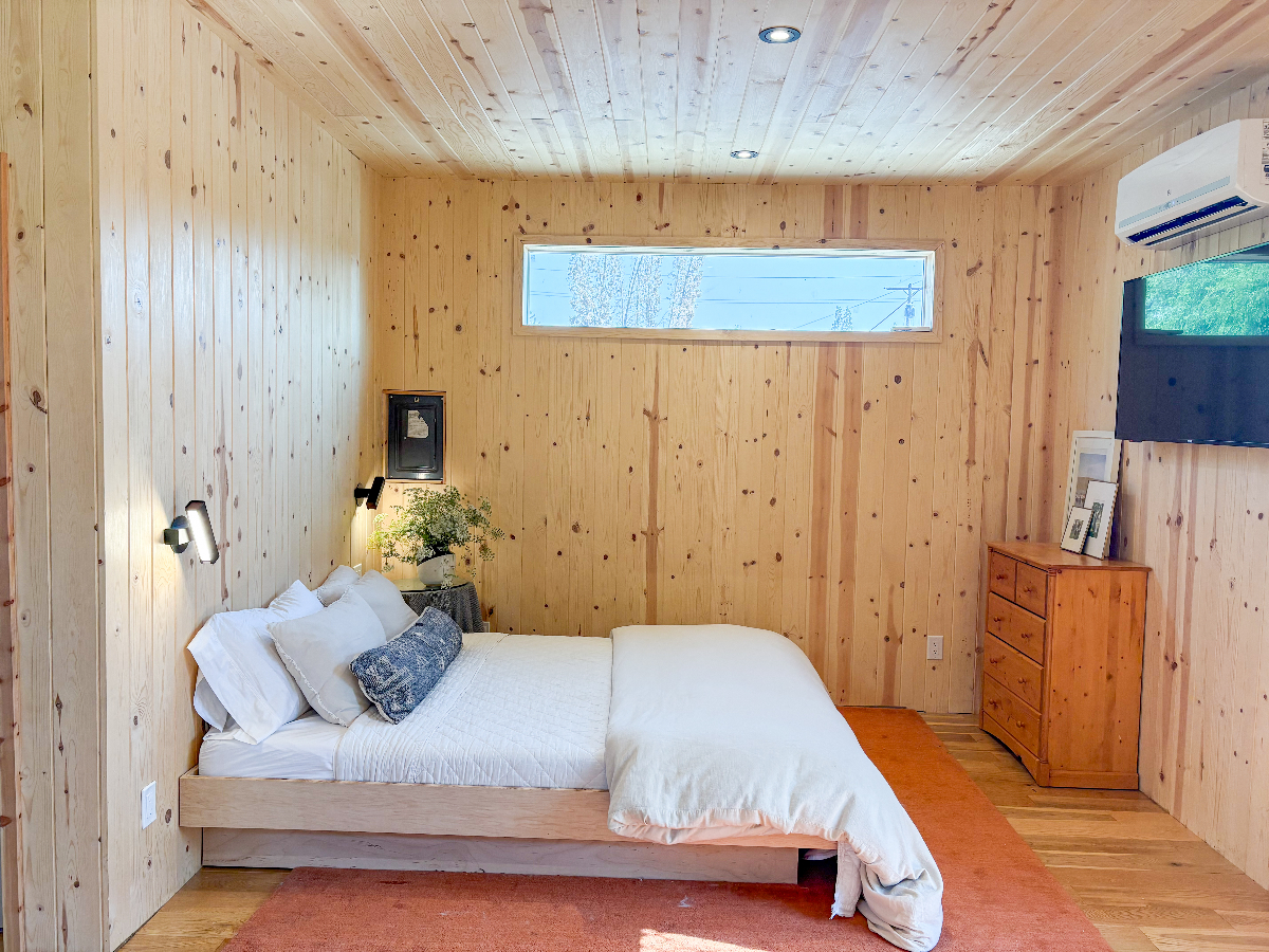 Downtown Redmond Canyon Cottage - Photo 5