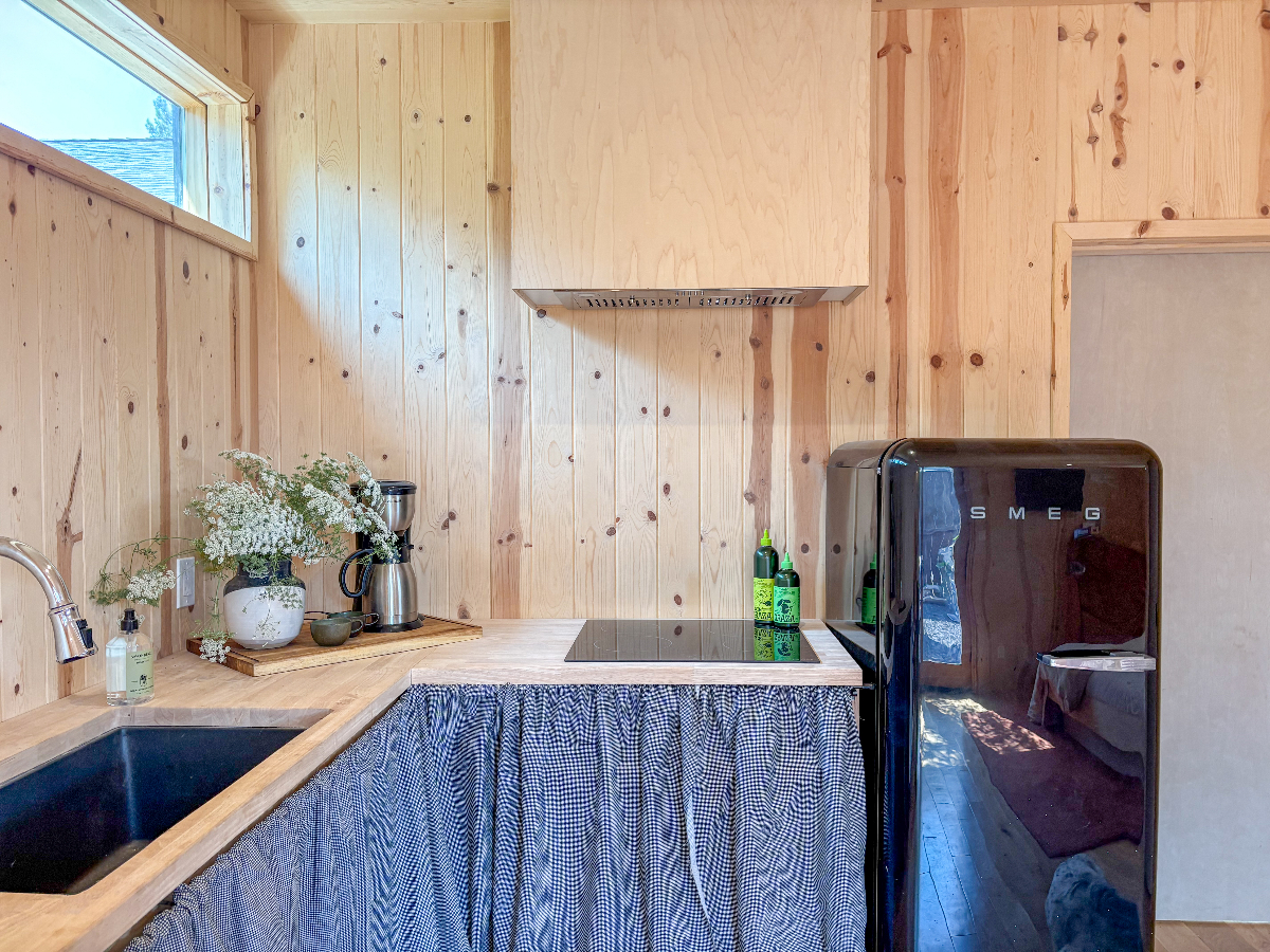 Downtown Redmond Canyon Cottage - Photo 3