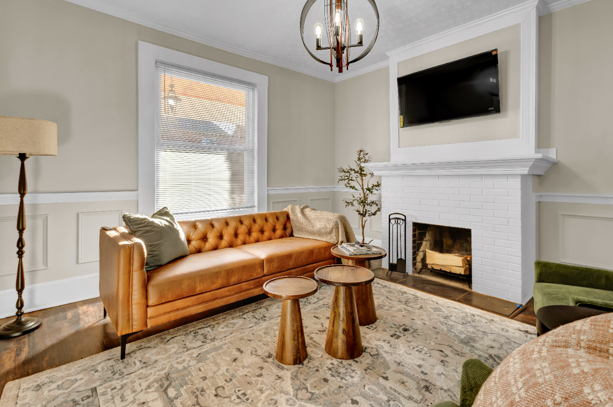 3 Bd 1.5 Ba Home 1 mile to hospital, 10 min...