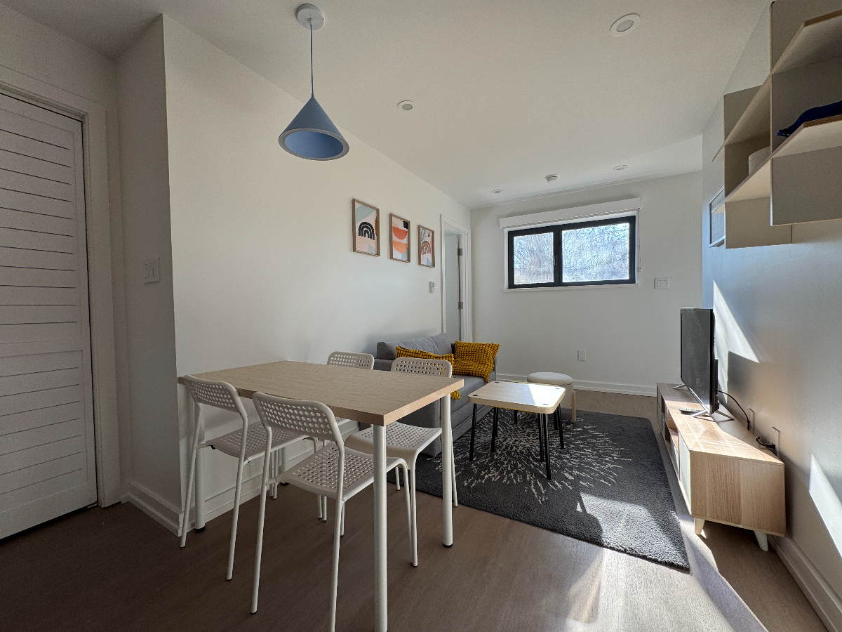 Modern, fully furnished, new 1 bedroom apartment with parking and close to metro - Photo 4