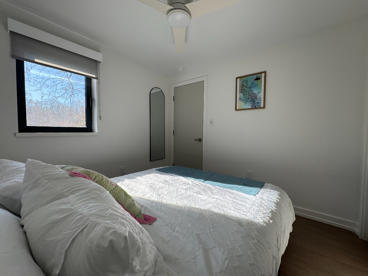 Modern, fully furnished, new 1 bedroom apartment with parking and close to metro - Photo 8