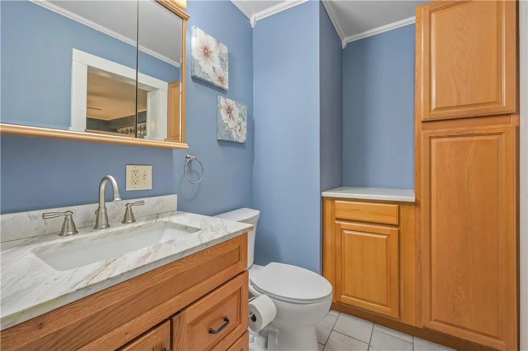5 Bed 4 Bath Recently Renovated Home in West Oneonta - Photo 8