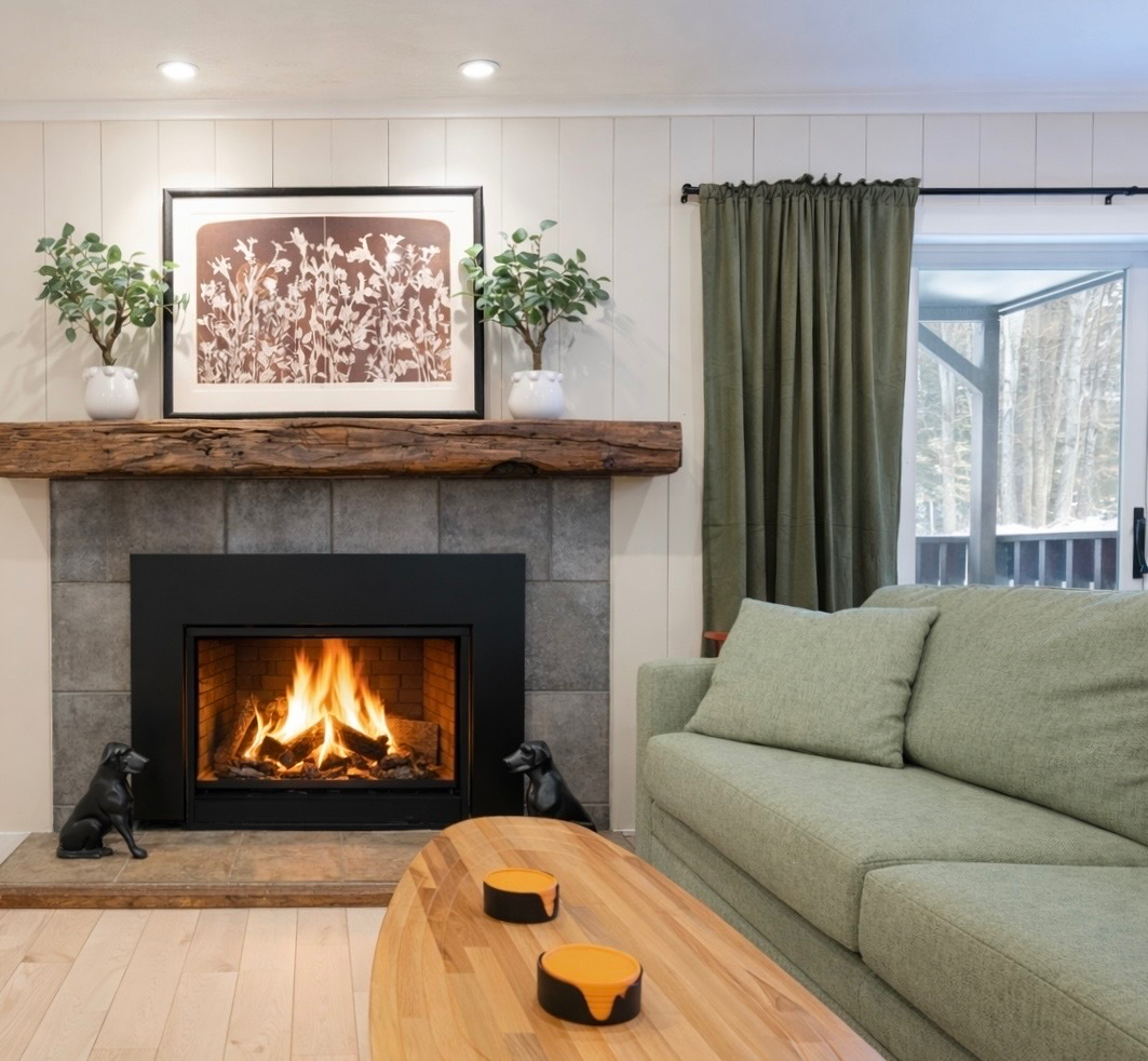 Quiet Renovated 2-Bedroom/3 bed Corner Unit Condo with Balcony - Photo 8