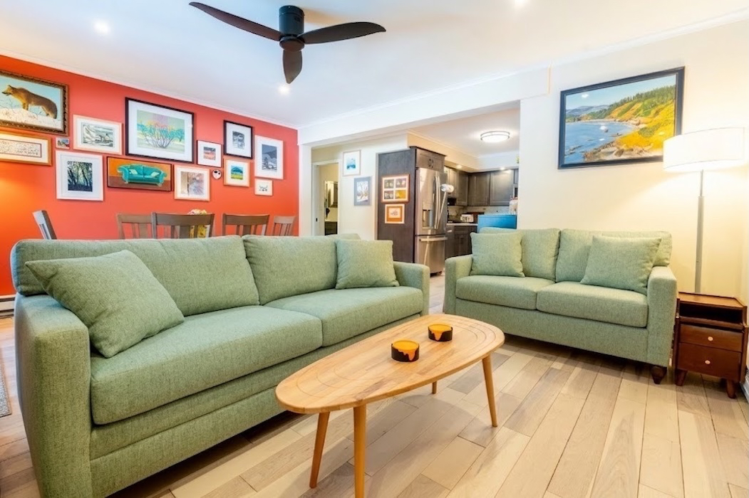 Quiet Renovated 2-Bedroom/3 bed Corner Unit Condo with Balcony - Photo 7