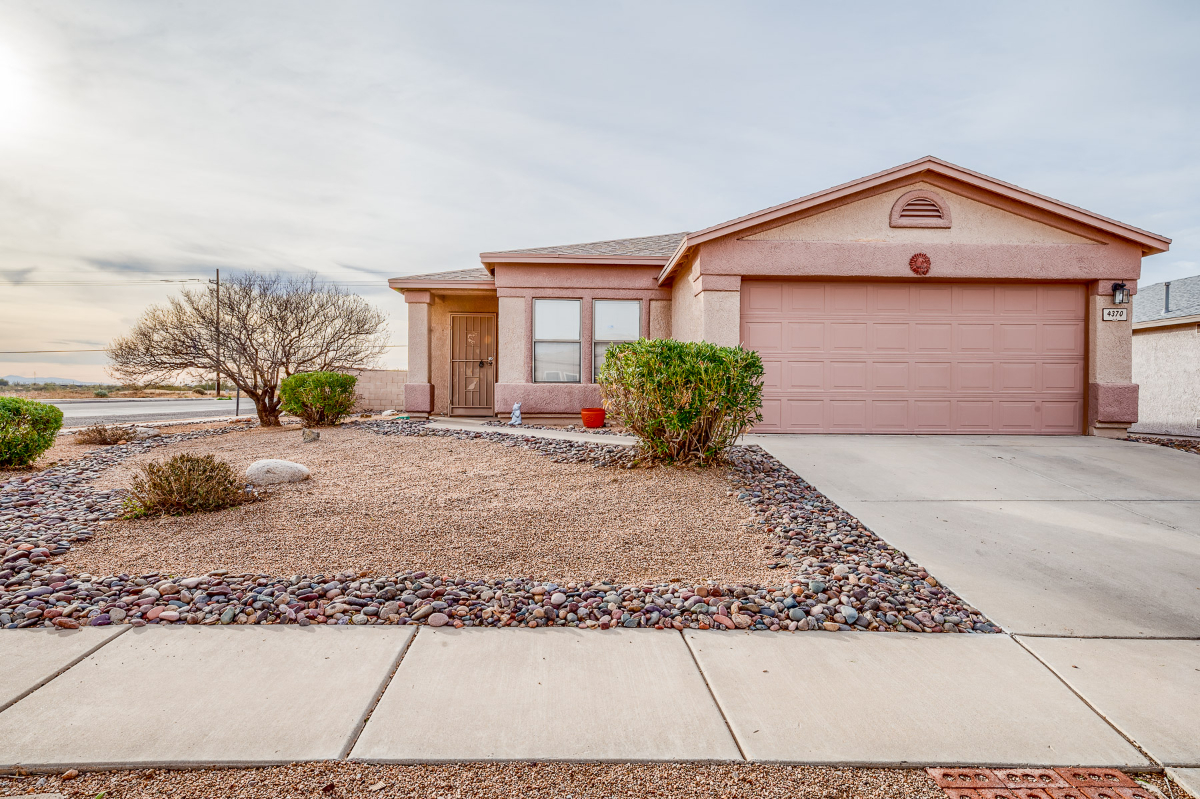 East Tucson updated 3 bedroom 2 bath