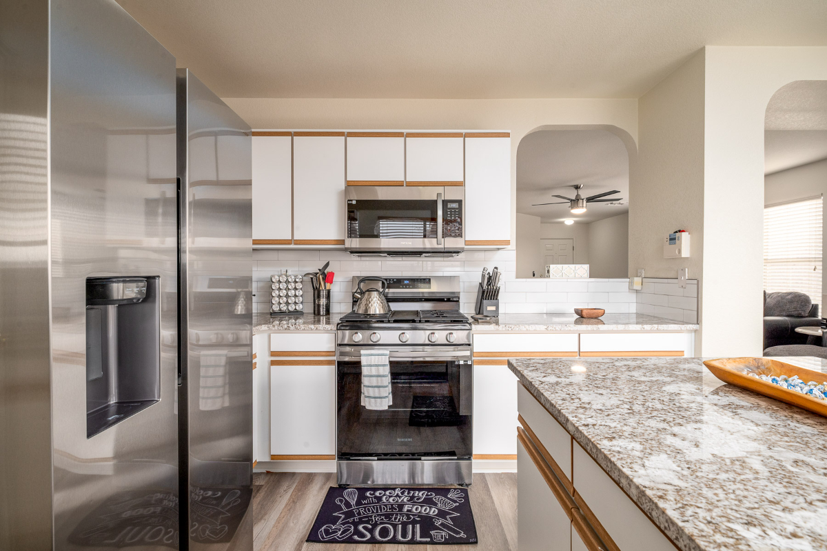 East Tucson updated 3 bedroom 2 bath - Photo 7