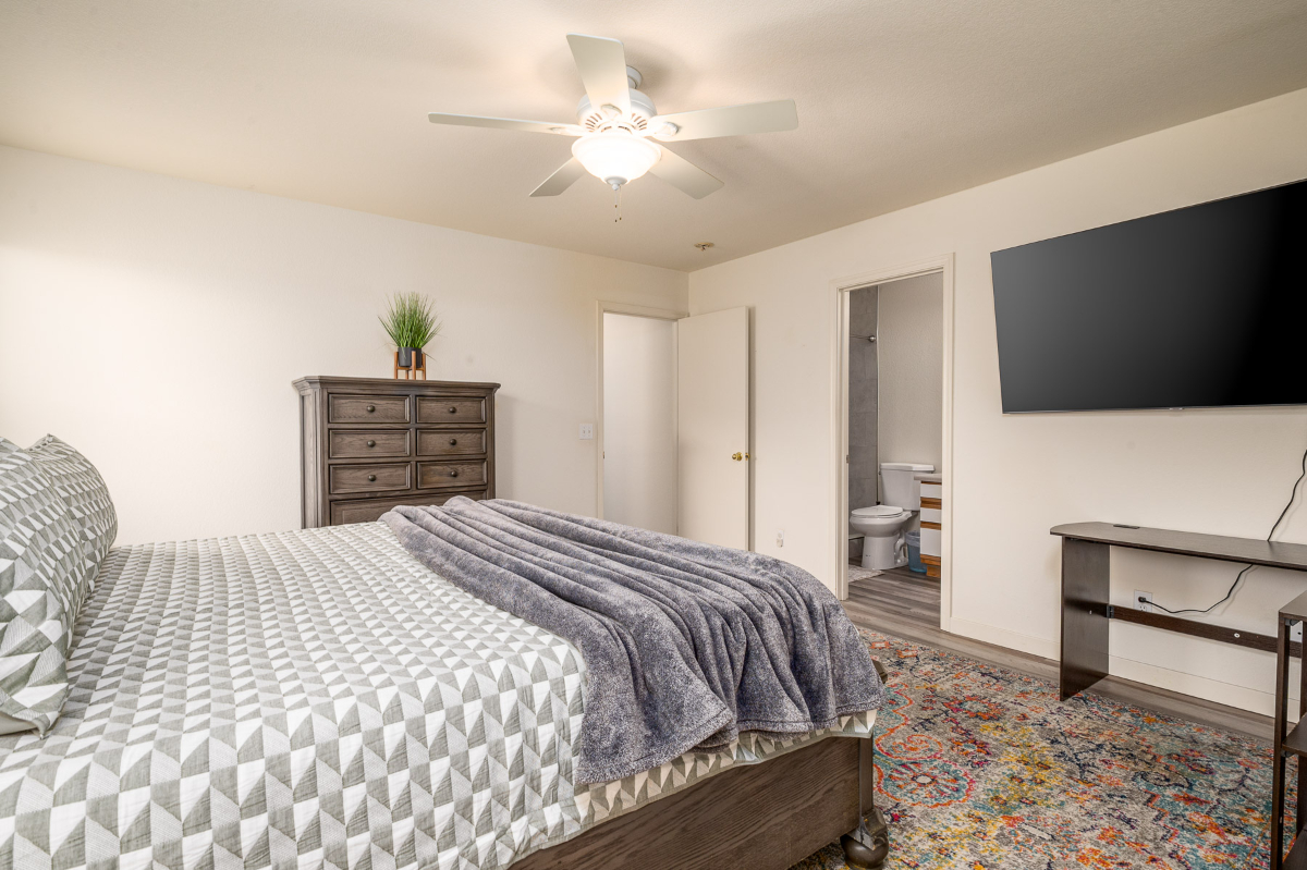 East Tucson updated 3 bedroom 2 bath - Photo 11