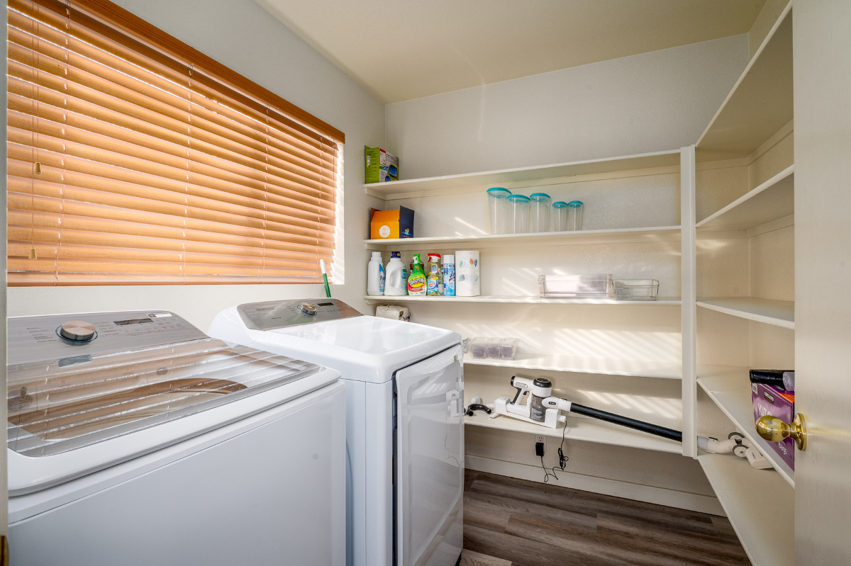 East Tucson updated 3 bedroom 2 bath - Photo 9