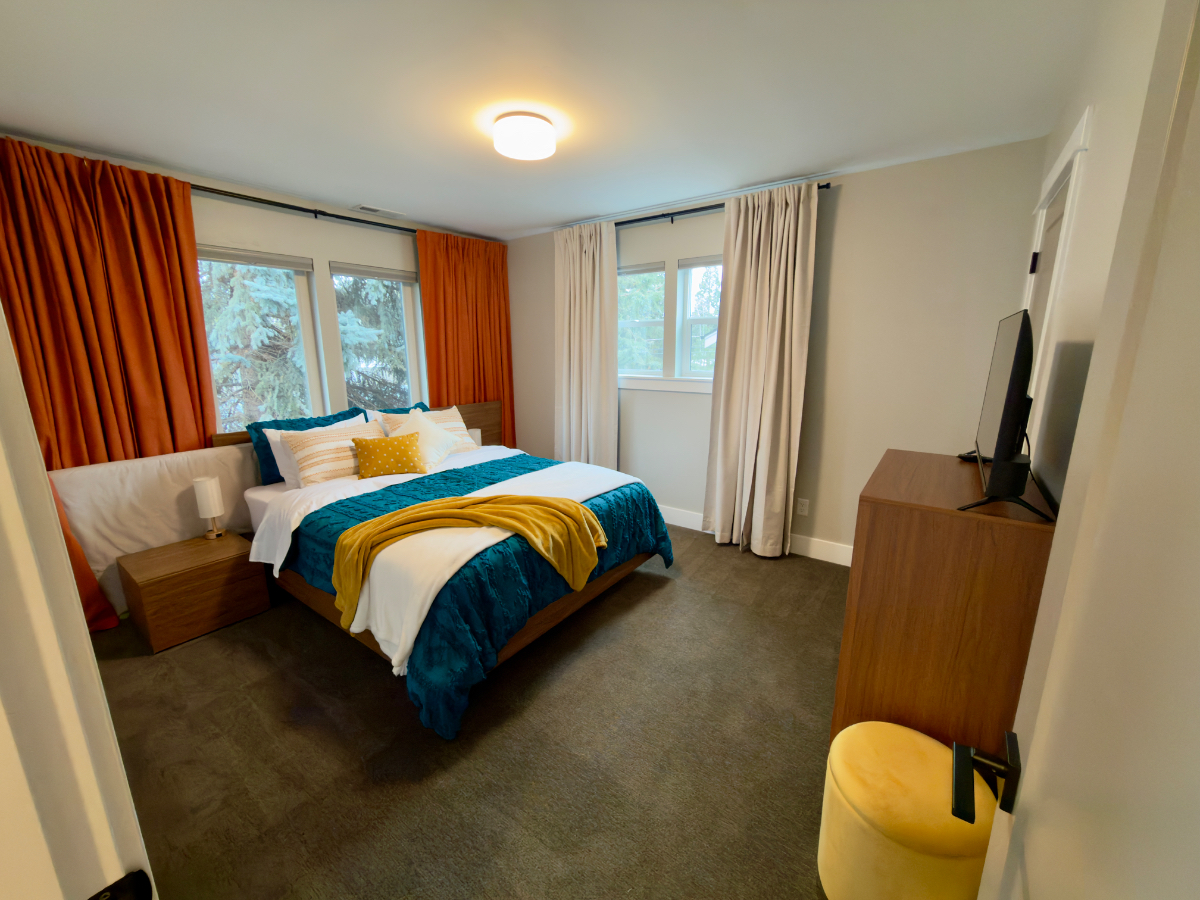 Prime Westside Location- Private Room & Bath - Photo 2