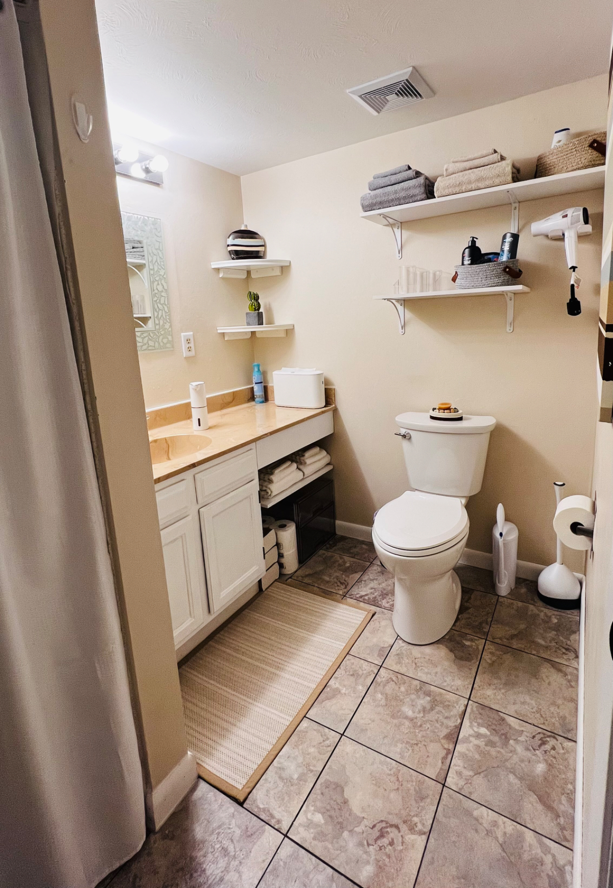 Spacious Private Suite w/Dedicated Parking Near Powers - Photo 6
