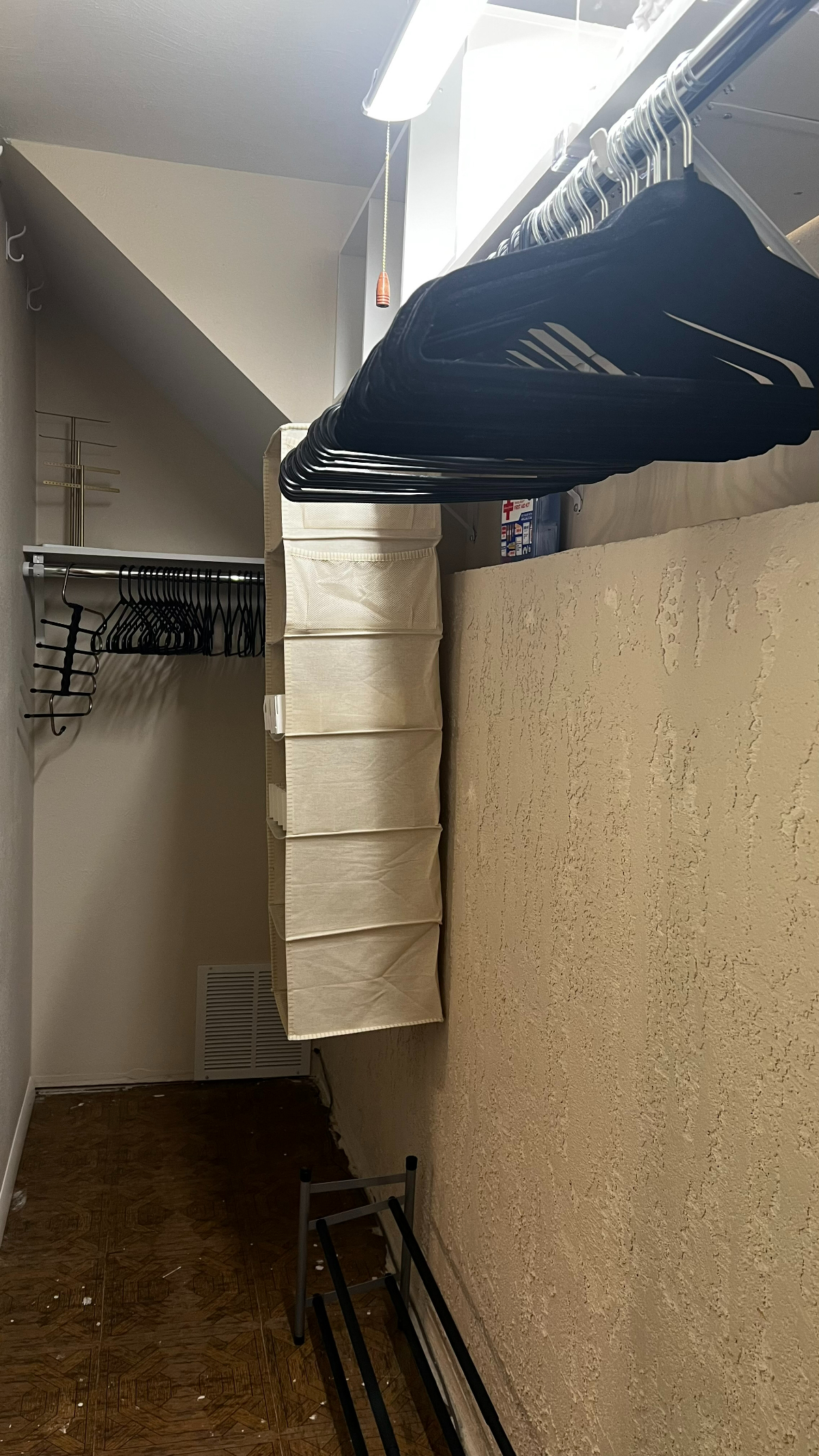Spacious Private Suite w/Dedicated Parking Near Powers - Photo 9
