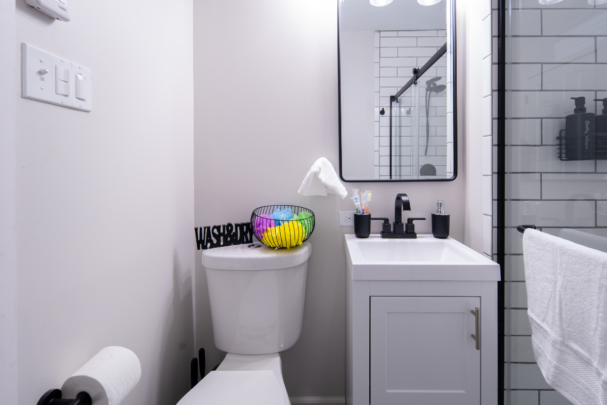 Fully furnished gem  on New Scotland Ave Apt 2, Albany near Albany Medical Center - Photo 6