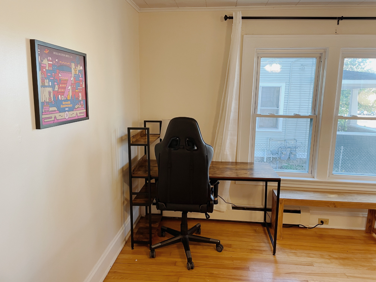 Quiet Two Bedroom in Burlington's South End - Photo 8