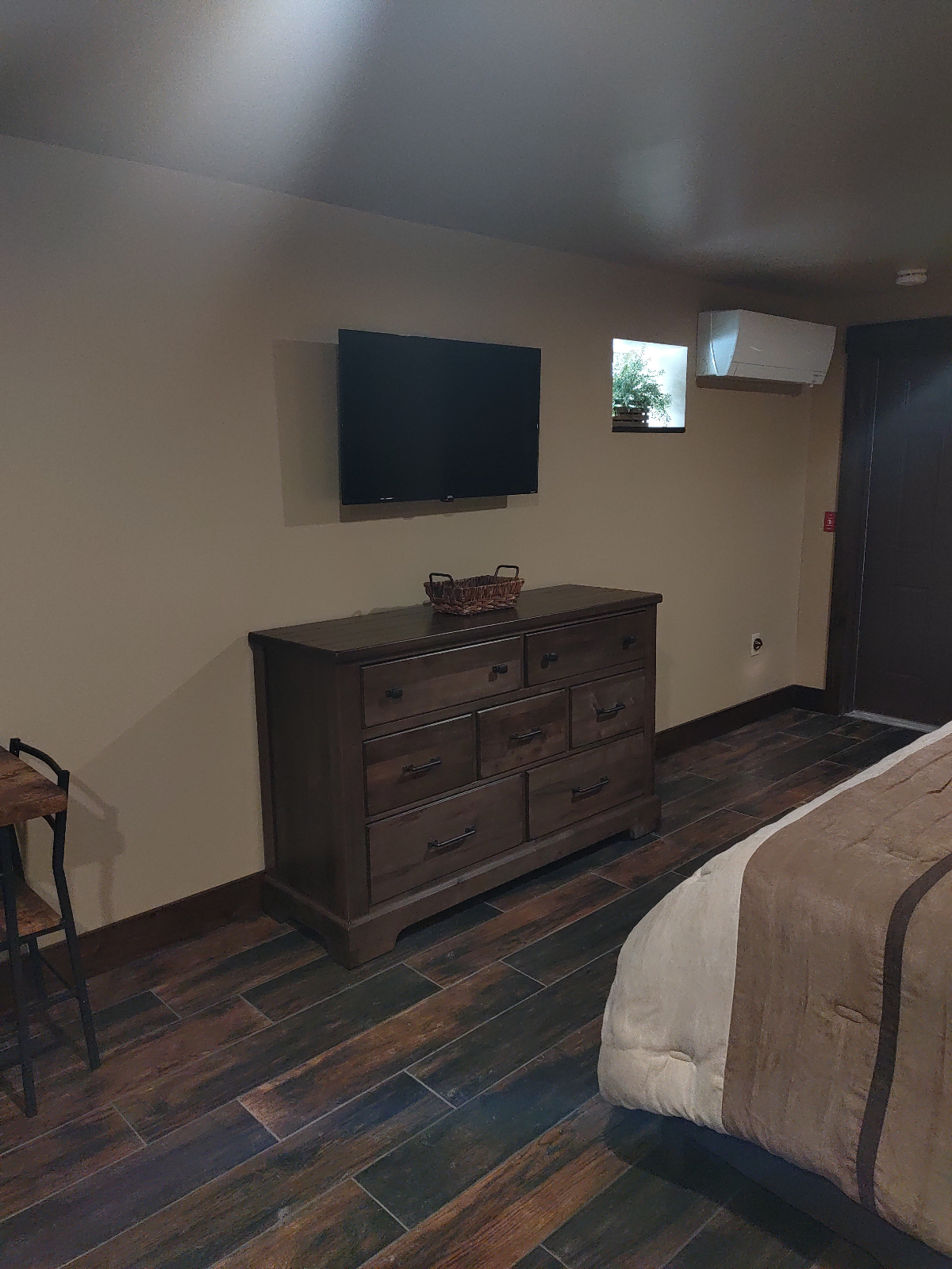 Beautiful Studio Suite - Photo 10