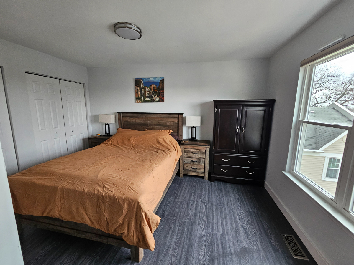 DC Luxury Living - Private Top-Floor Suite with Modern Comforts in a Prime Location - Photo 2