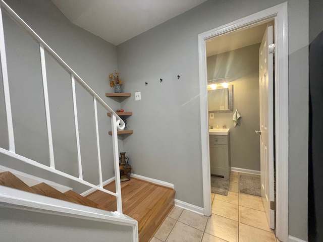 Basement Loft - Photo 12