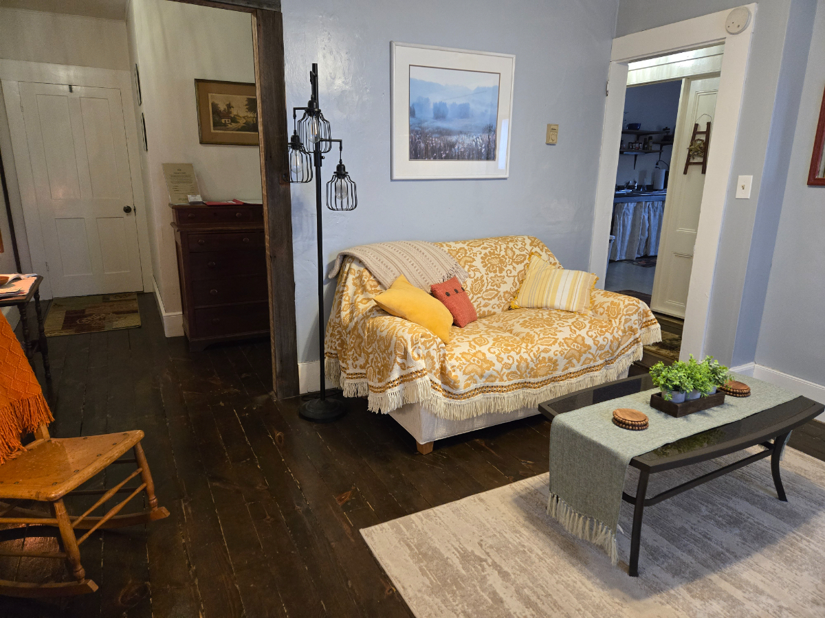 Home Away From Home - Photo 7
