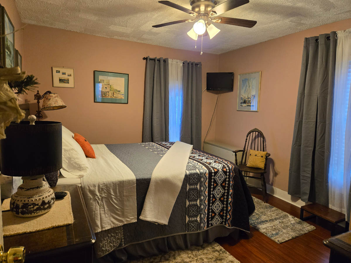Home Away From Home - Photo 5