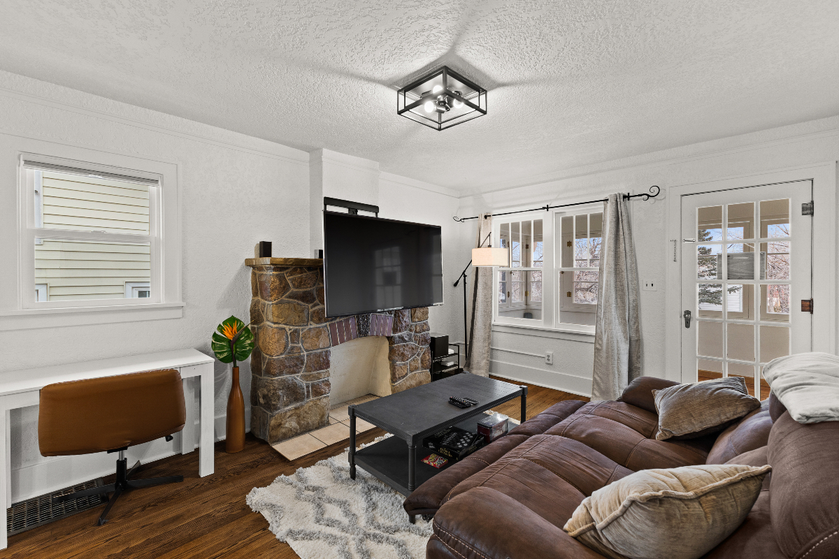 The Holistic Hale - a Luxurious 1-Bedroom House, with a hot tub, close to Downtown and Banner Wyomi - Photo 4