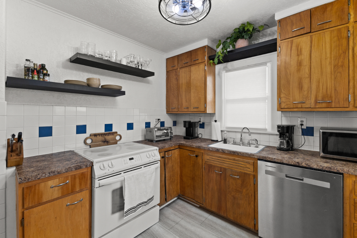 The Holistic Hale - a  Luxurious 1-Bedroom House, with a hot tub, close to Downtown and Banner Wyomi - Photo 10
