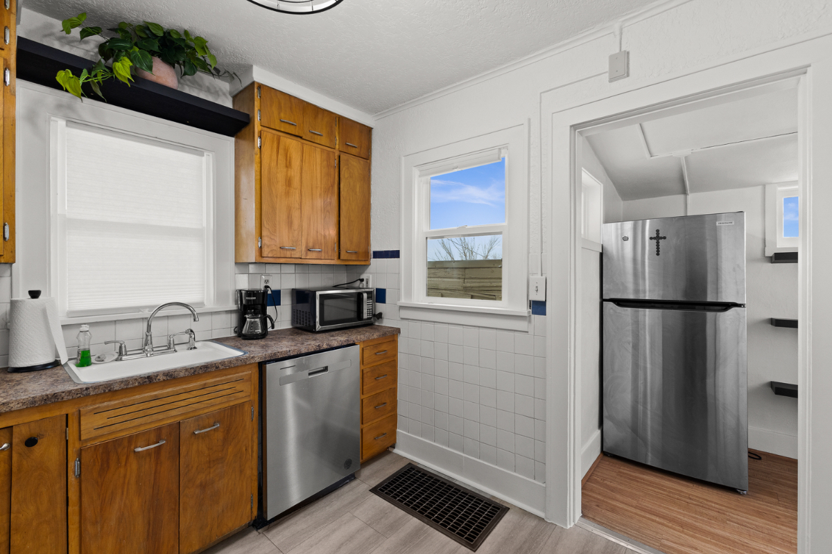 The Holistic Hale - a  Luxurious 1-Bedroom House, with a hot tub, close to Downtown and Banner Wyomi - Photo 11