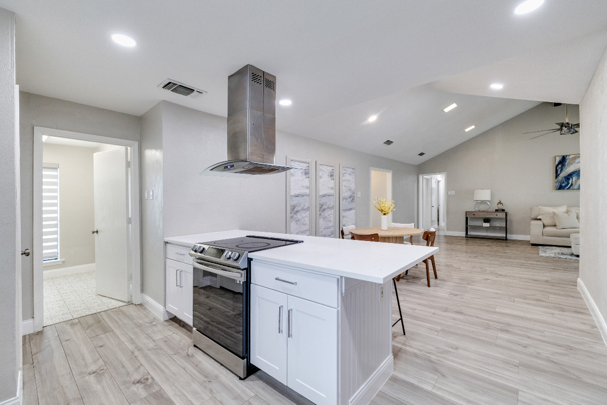 NEW Gorgeous Entertainment Home - Photo 7