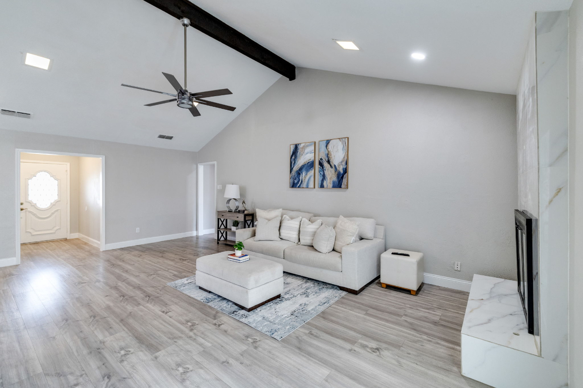 NEW Gorgeous Entertainment Home - Photo 8