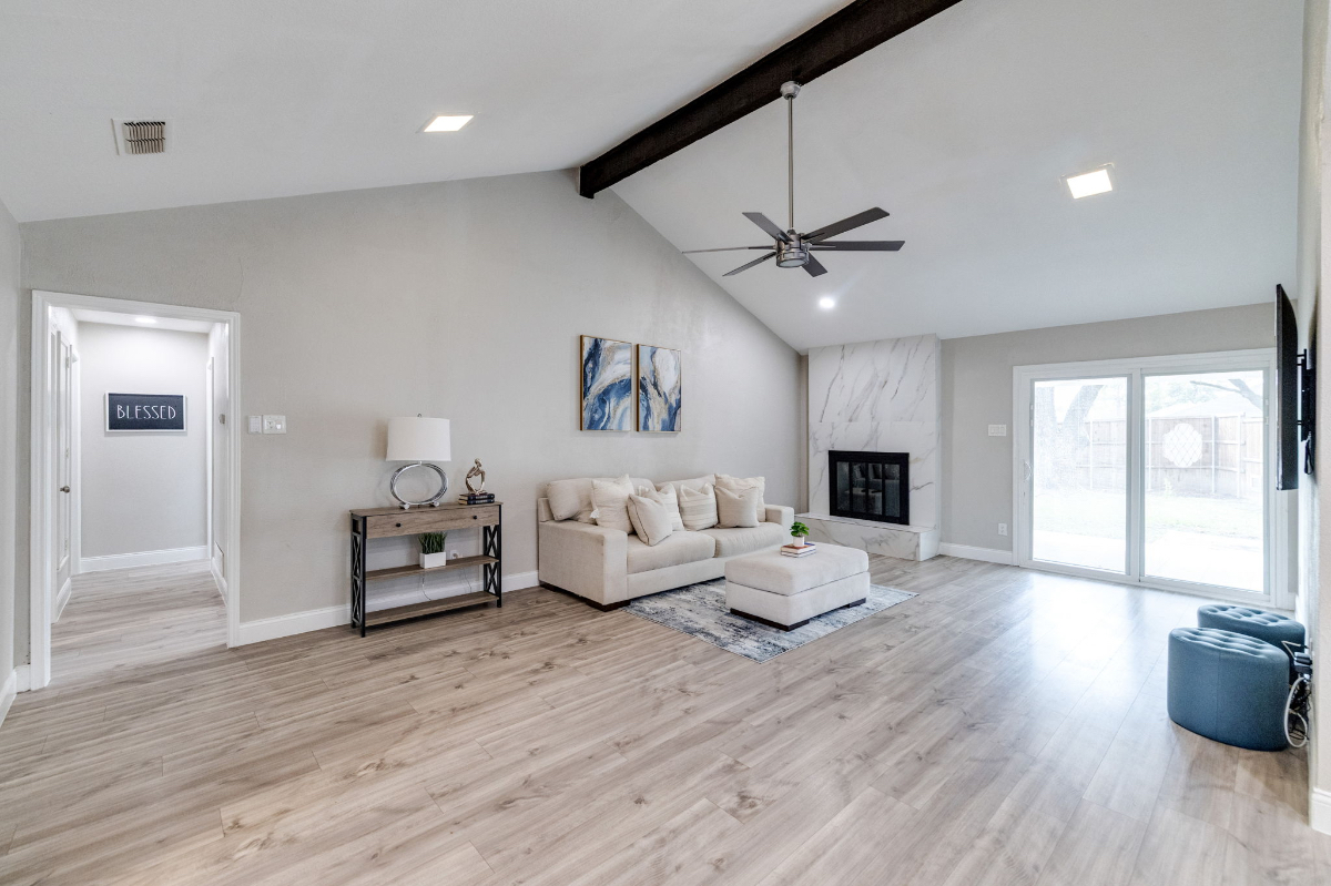 NEW Gorgeous Entertainment Home - Photo 9