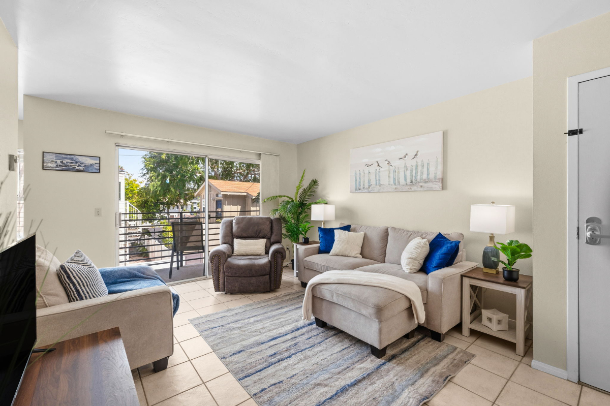 Close to Beach, 2BR Condo, Private Balcony - Photo 1