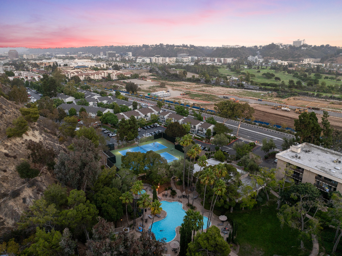 Mission Valley, 1BR Condo, Pool, Hot Tub - Photo 6