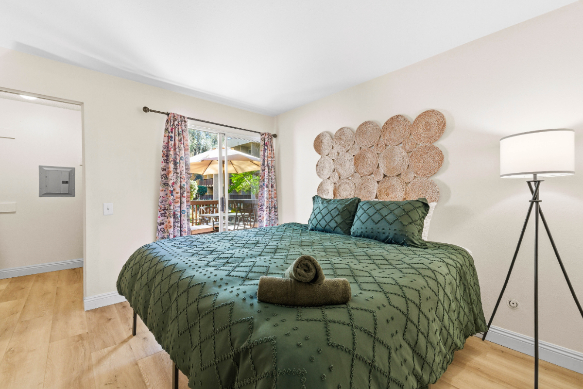 Mission Valley, 1BR Condo, Pool, Hot Tub - Photo 4