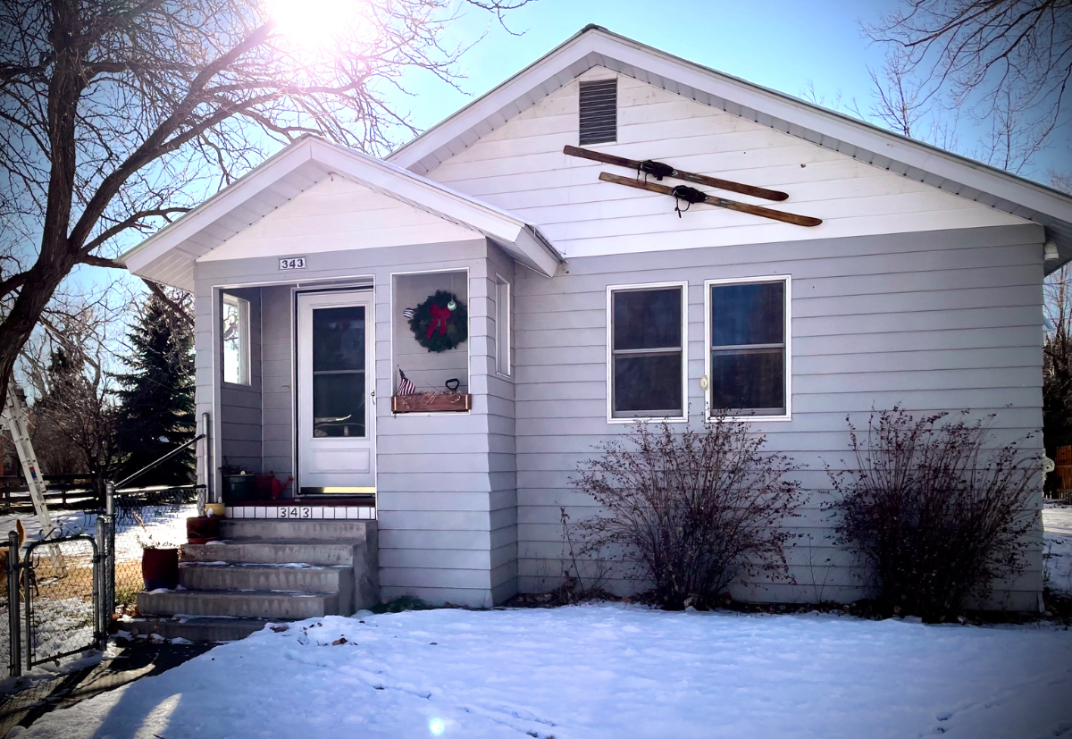 Furnished duplex with large yard - Photo 1