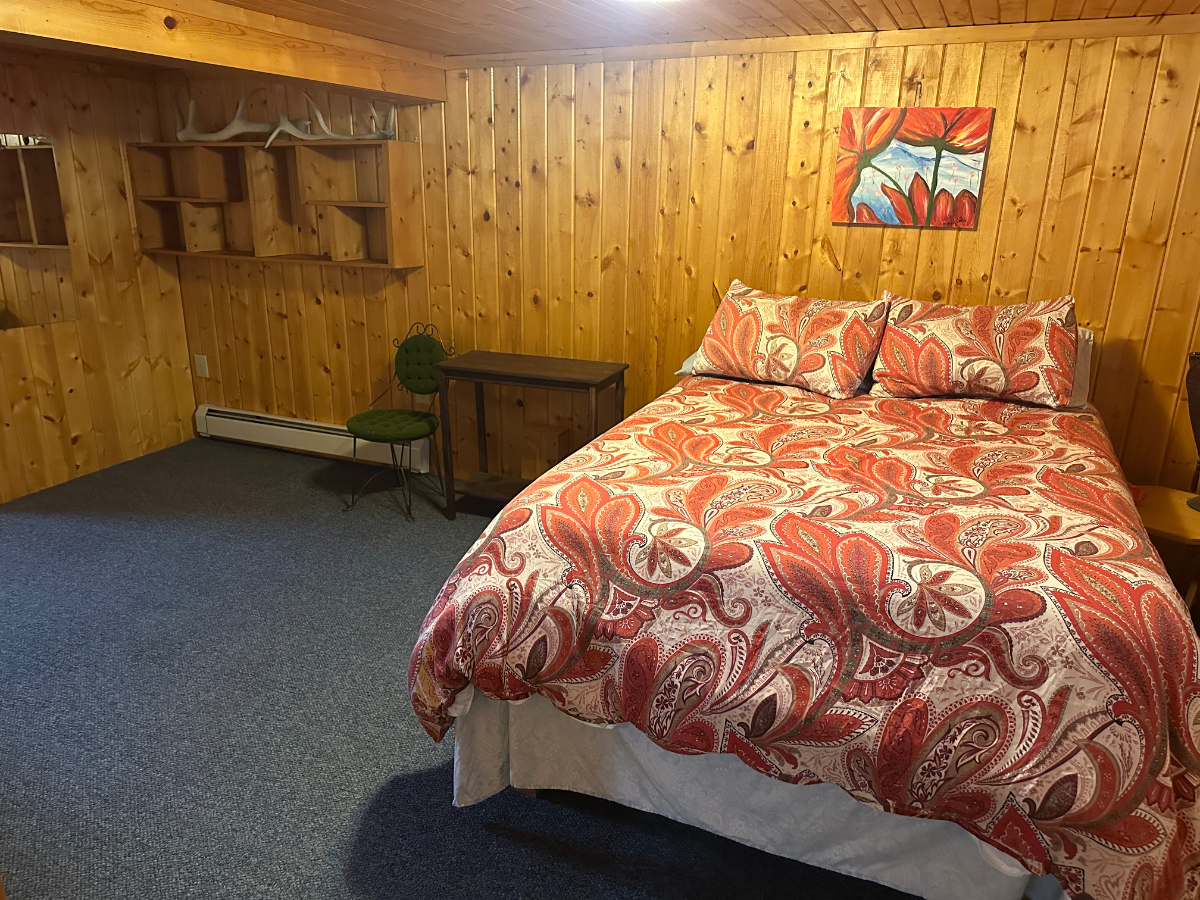 Furnished duplex with large yard - Photo 4