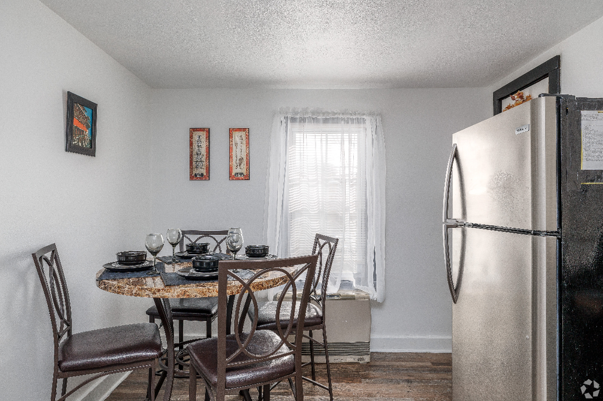 Unit B -Furnished Corporate Housing /Extended... - Photo 4