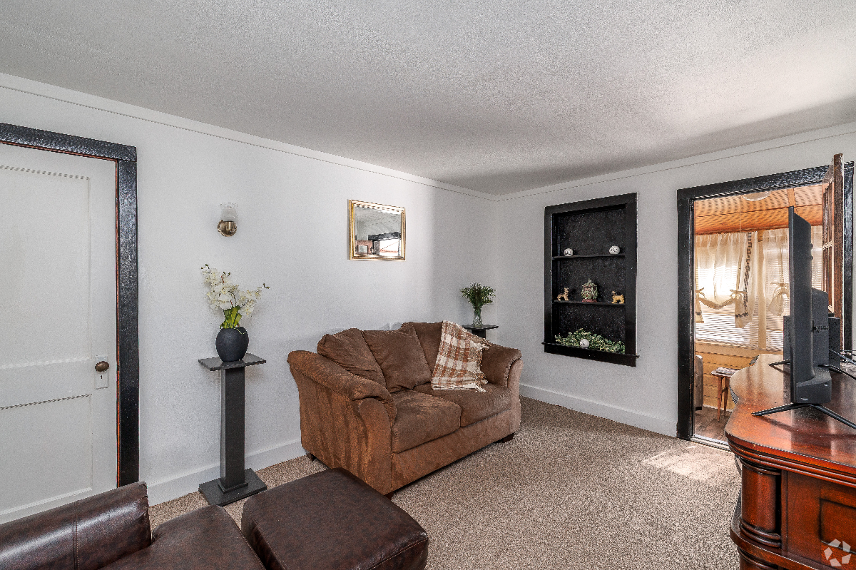 Unit B -Furnished Corporate Housing /Extended... - Photo 7