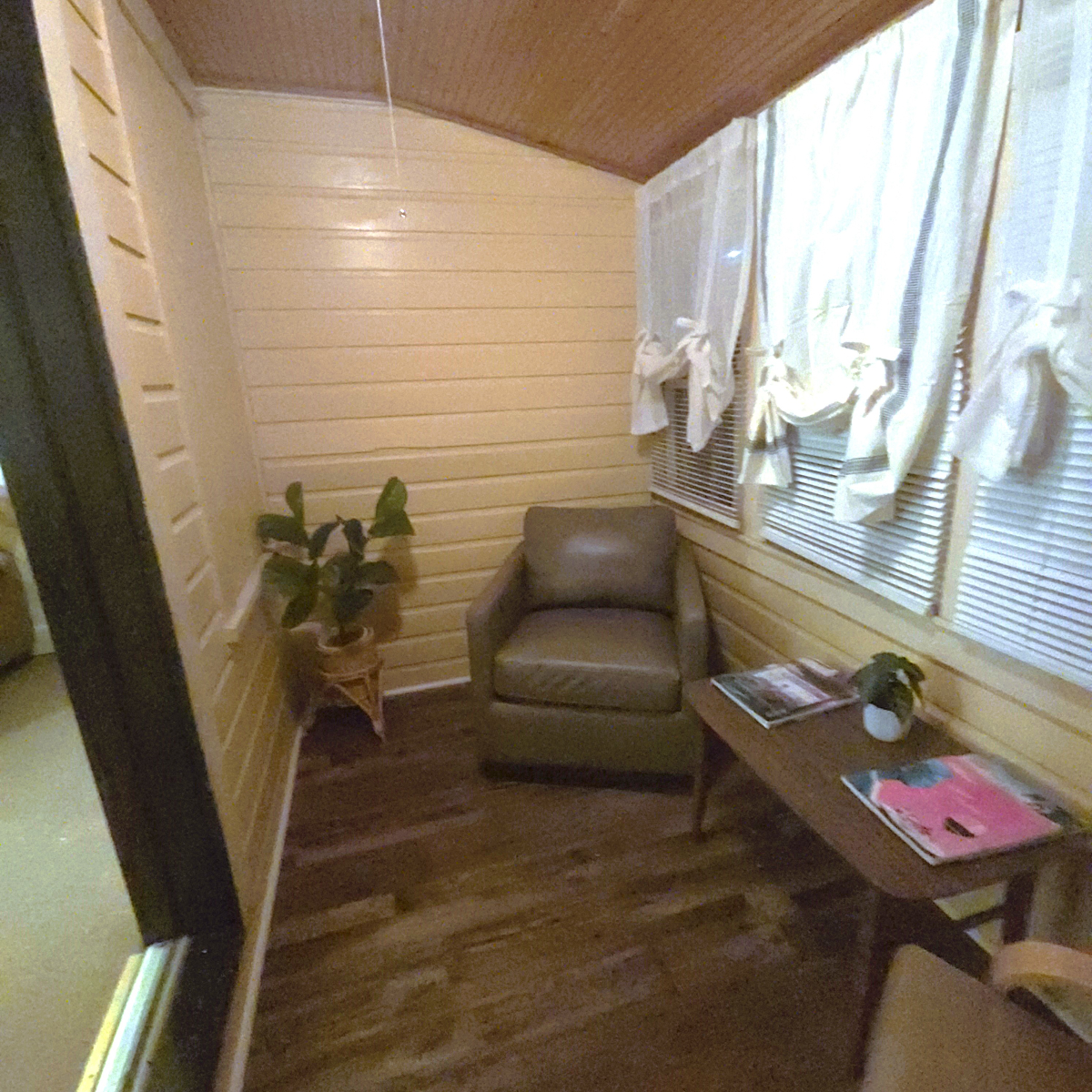 Unit B -Furnished Corporate Housing /Extended... - Photo 8