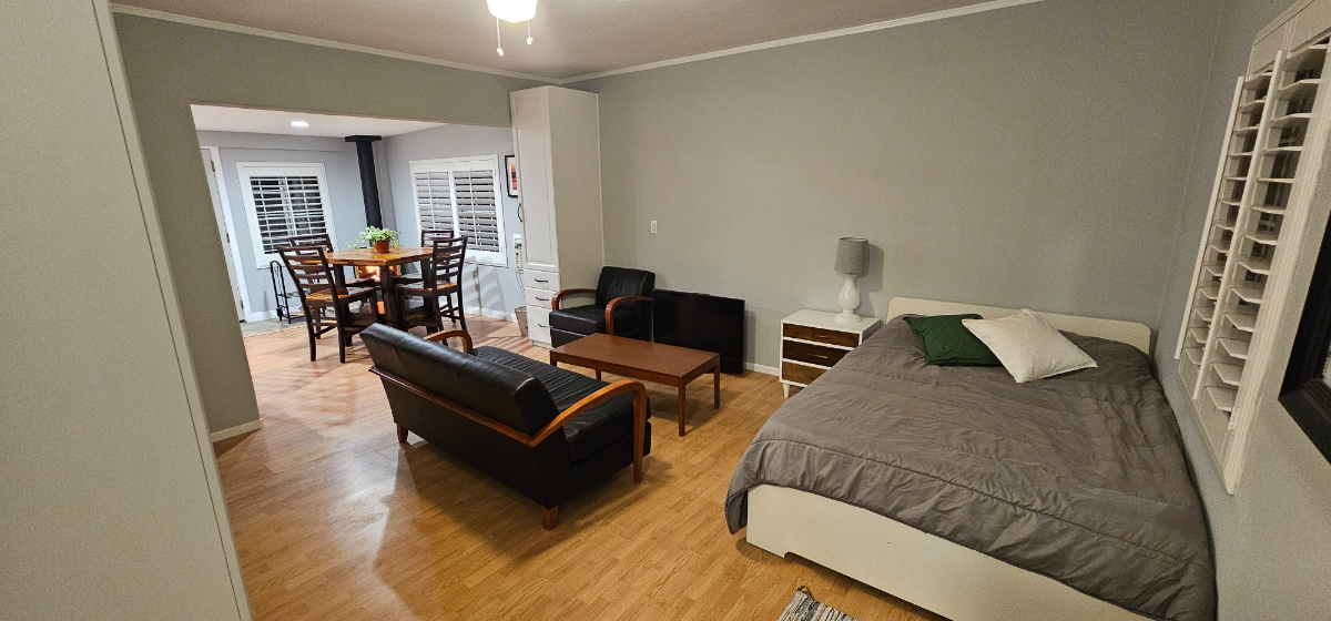 Beautifully remodeled Studio in Vista CA - Photo 2